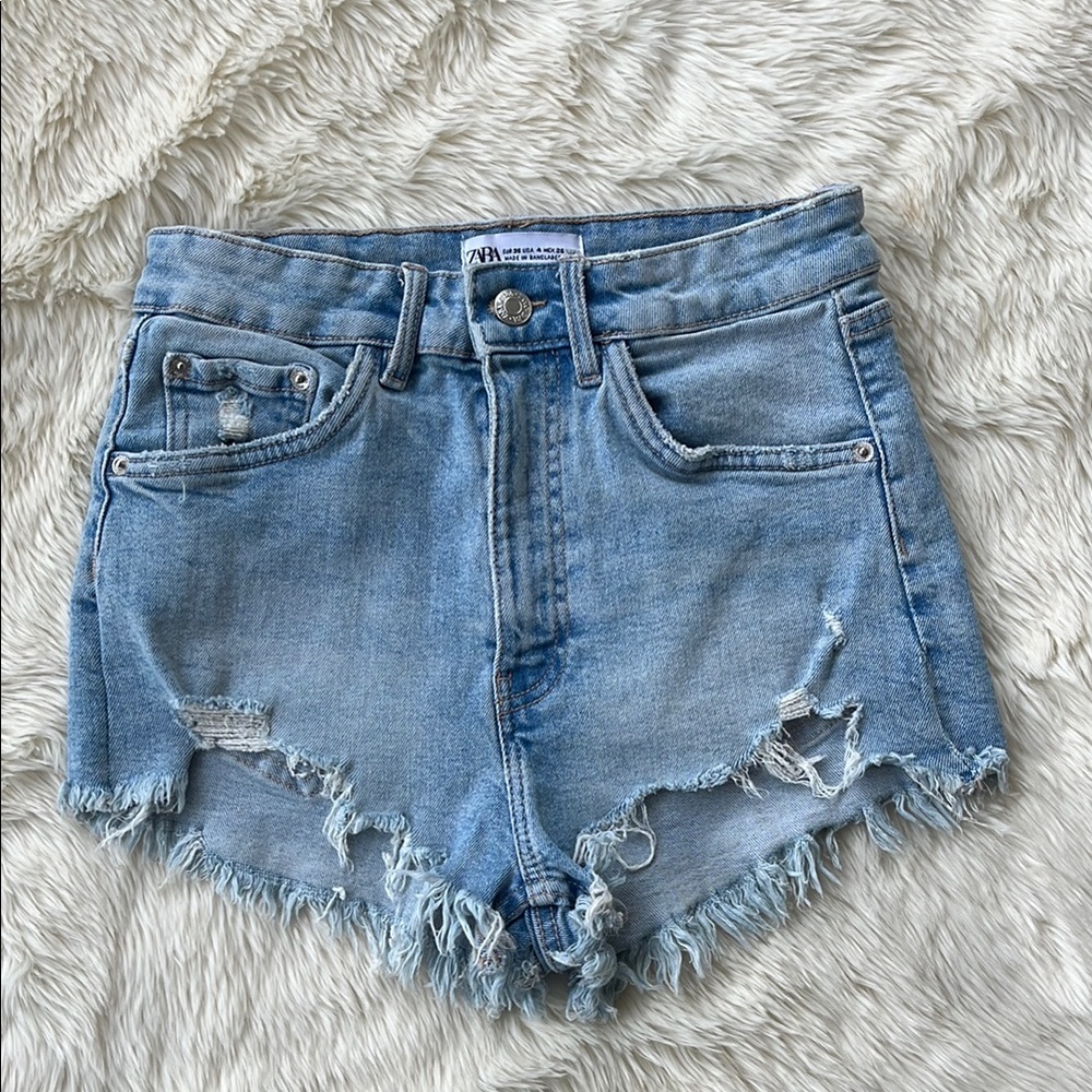 Zara Women's Blue Denim Shorts
